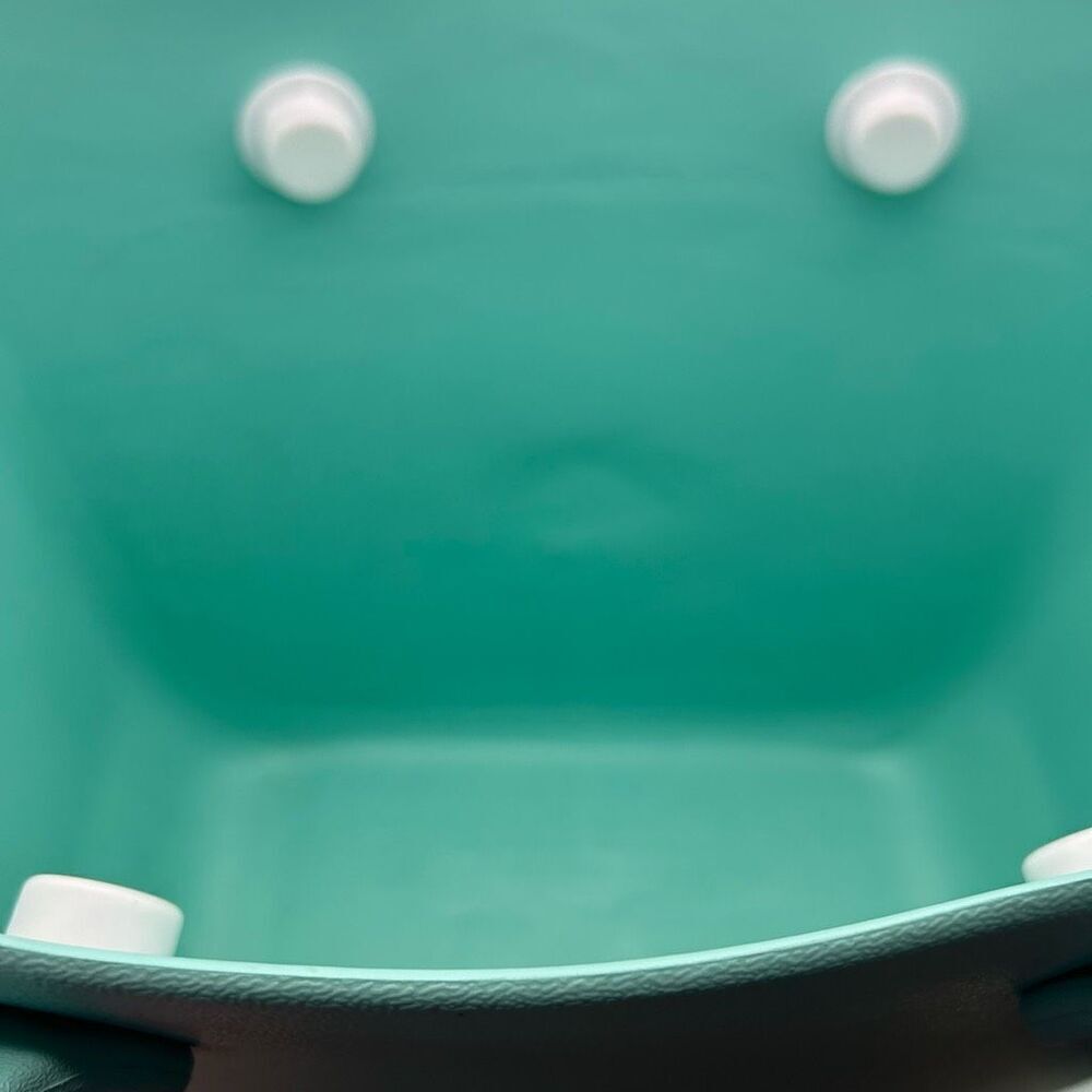 JEN & CO. VERSA TOTE Mint Green Vinyl Waterproof - Picture 4 of 8